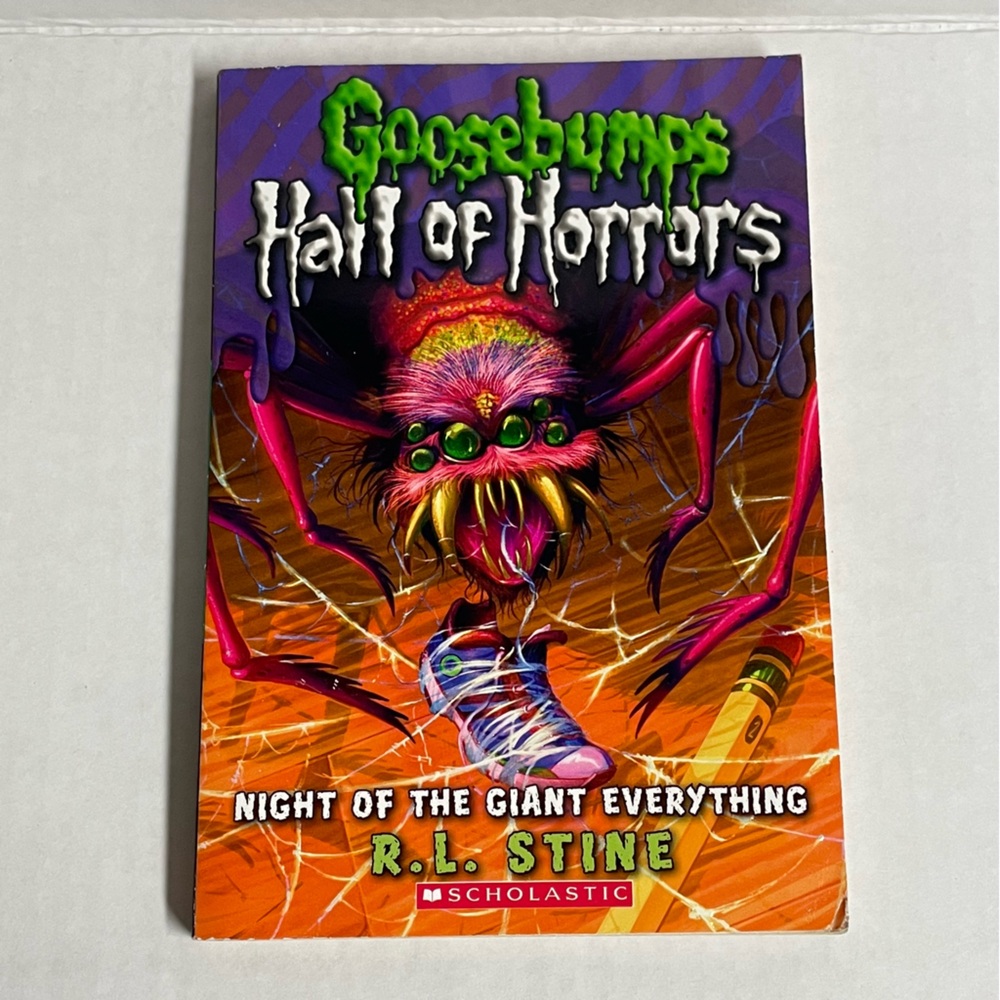 🦋$5🦋 Goosebumps Night of the Giant Everything R.L. Stine Hall of Horrors #2 book